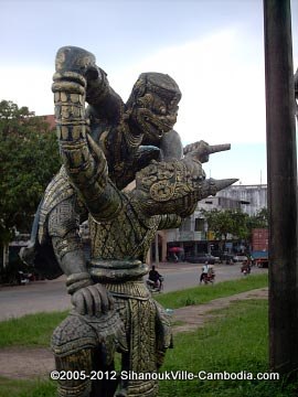 statue at the sihanoukville bus station