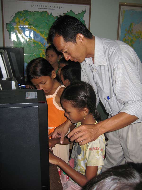 computer training at the goodwill school in sihanoukville, cambodia