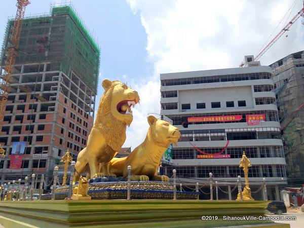 golden lions circle in sihanoukville